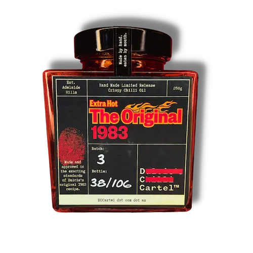 DC CARTEL Extra Hot Crispy Chiliöl Flasche The Original 1983